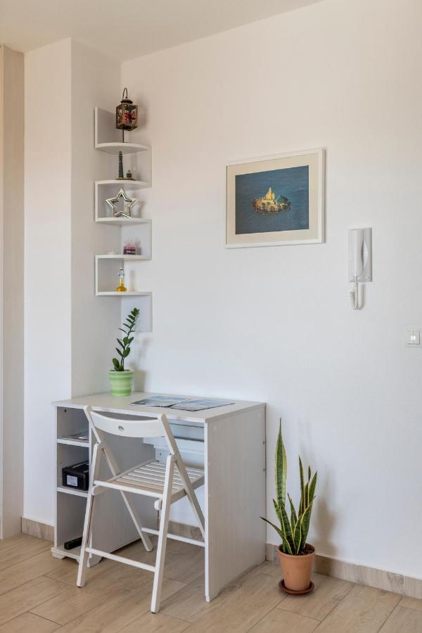 Apart Sa Terasom 250M Od Plaze,Parking,Wi Fi,Rostilj Trogir Exterior photo