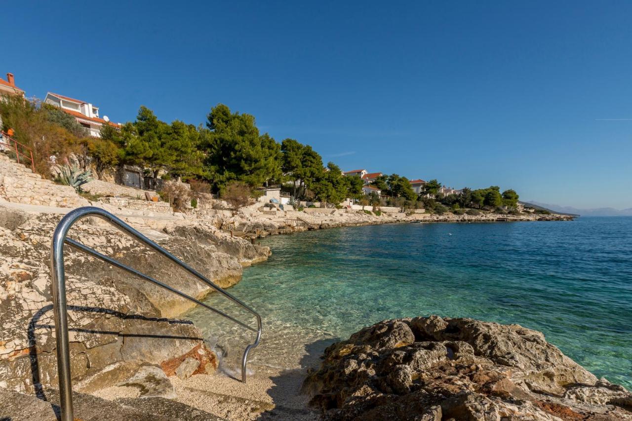 Apart Sa Terasom 250M Od Plaze,Parking,Wi Fi,Rostilj Trogir Exterior photo