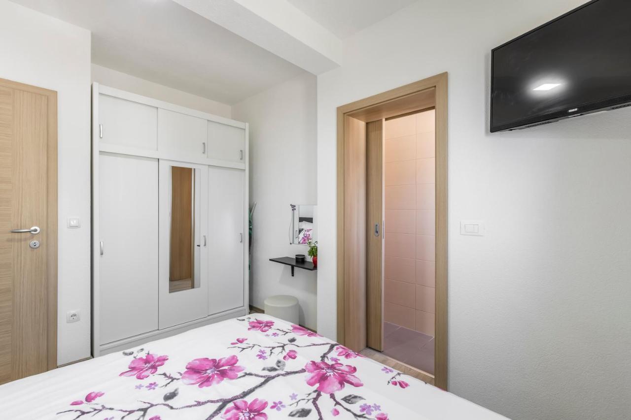 Apart Sa Terasom 250M Od Plaze,Parking,Wi Fi,Rostilj Trogir Exterior photo